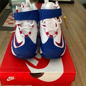 Lightly worn kids size 2 Nike Air Griffey Max 1